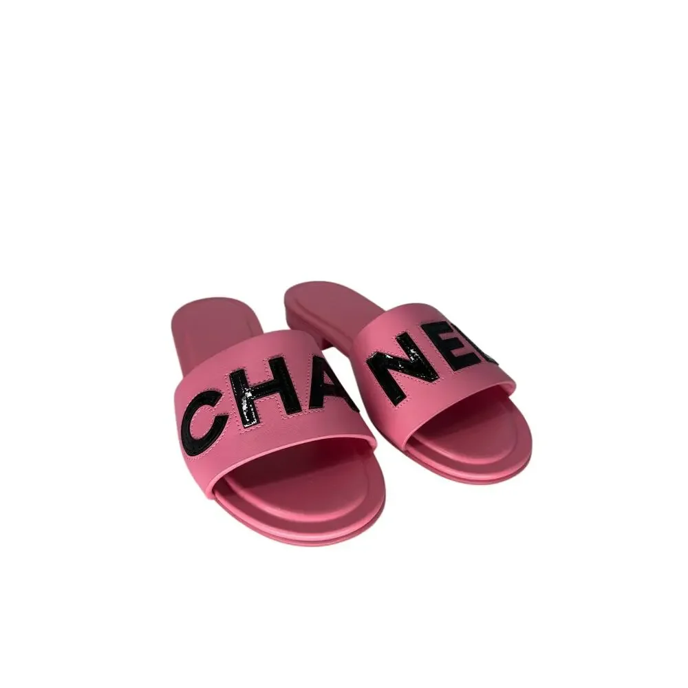 Chanel Calfskin Patent Calfskin Logo Slide Mules Pink Women's Size 37 NWOB